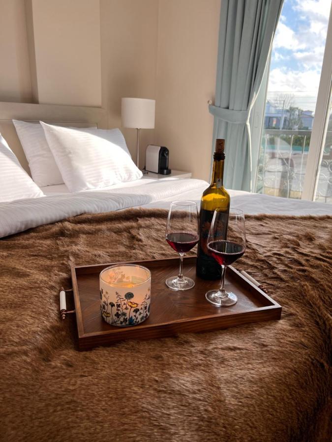 B. Equine Range Hotel Narlidere Εξωτερικό φωτογραφία