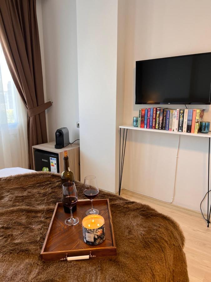 B. Equine Range Hotel Narlidere Εξωτερικό φωτογραφία