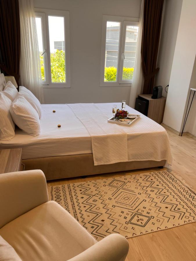 B. Equine Range Hotel Narlidere Εξωτερικό φωτογραφία