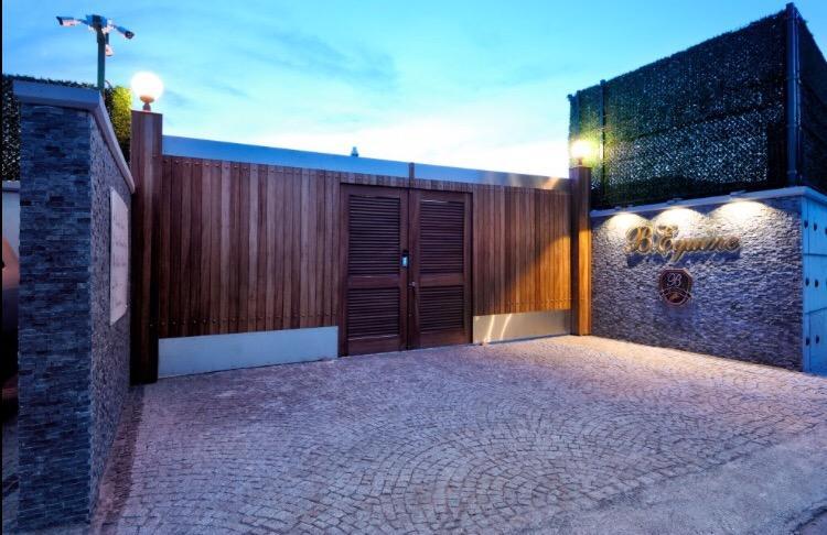 B. Equine Range Hotel Narlidere Εξωτερικό φωτογραφία